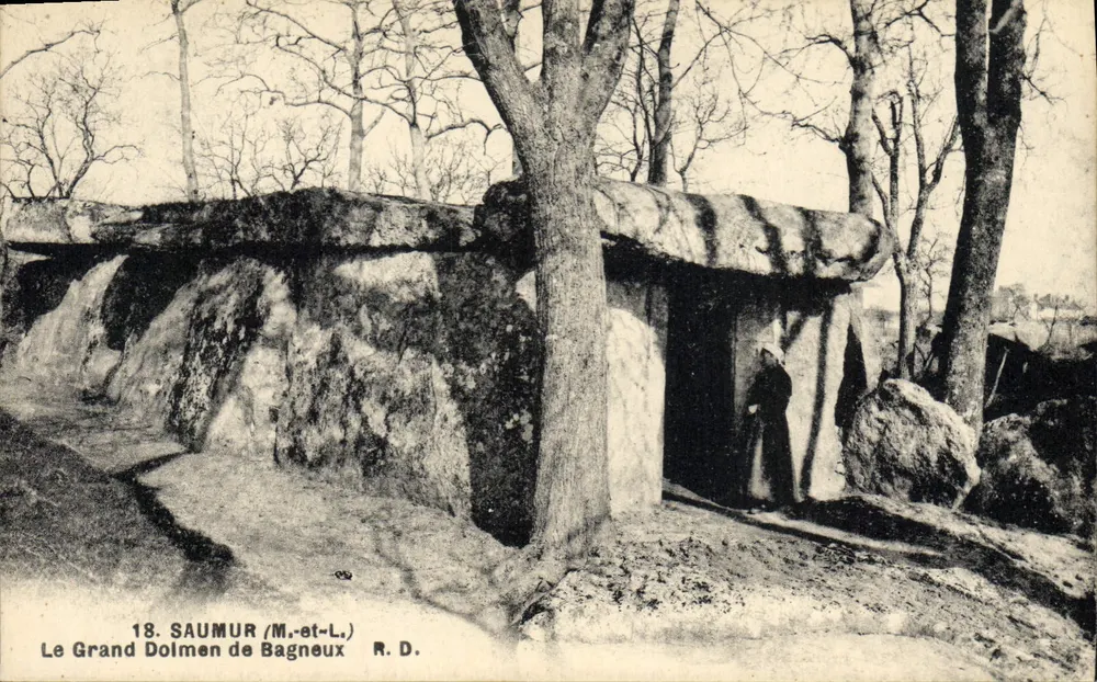 Der Große Dolmen von Bagneux — Saumur (M.-et-L.) — R. D. - Vorderseite