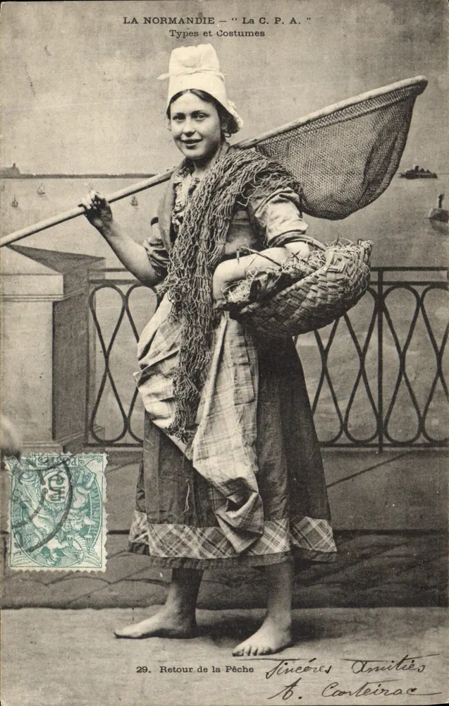 A Normandia — "O Bilhete postal antigo" Tipos e Trajes — 29. Retorno da Pesca — B. Corleira - Frente