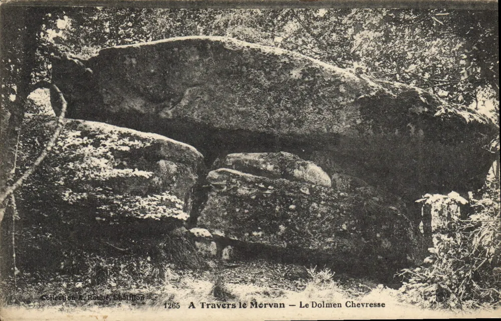 O Dolmen Chevresse — Através do Mervan — Coleção R. Rouge-Bastillon, n° 1265 - Frente
