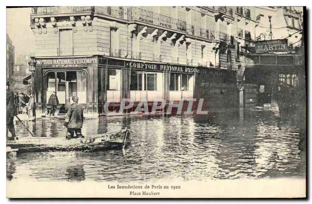 Die Überschwemmungen in Paris 1910 — Place Maubert — National Discount Bank und Maison Martin - Vorderseite