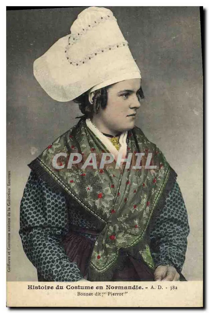 Bonnet chamado 'Pierrot' — História do Traje na Normandia — A. D. - 382 - Frente