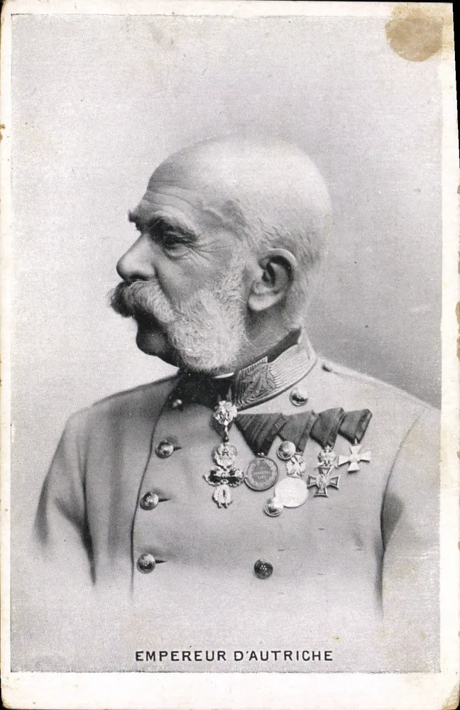 Império da Áustria — retrato em uniforme ornado de condecorações — sem editor ou número visível - Frente