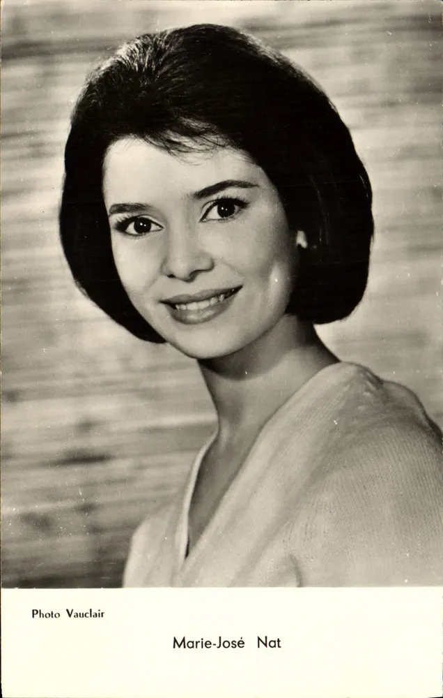 Marie-José Nat — retrato — Foto Vauclair - Frente