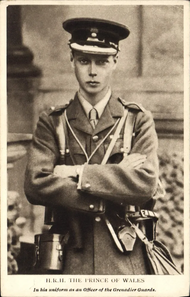 H.R.H. DER PRINZ VON WALES — in Uniform der Grenadiers Guards — Photogravure-Serie, Photochrom Co. Ltd., London & Tunbridge Wells - Vorderseite