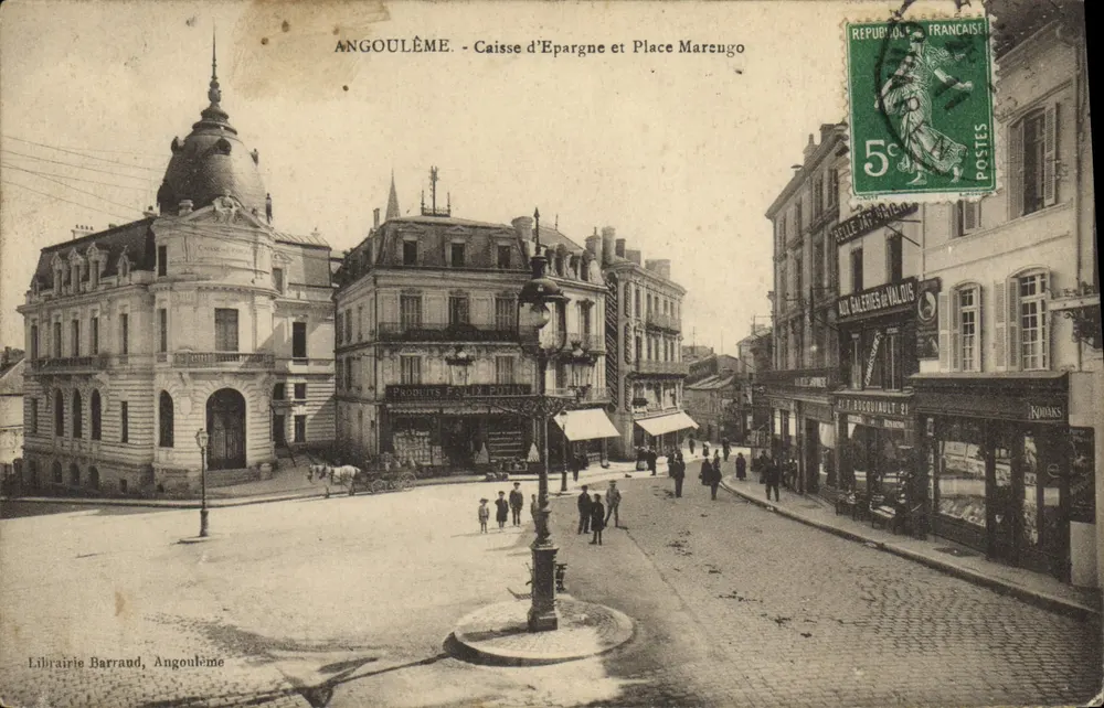Angoulême - Sparkasse und Place Marengo — Buchhandlung Barraud, Angoulême - Vorderseite