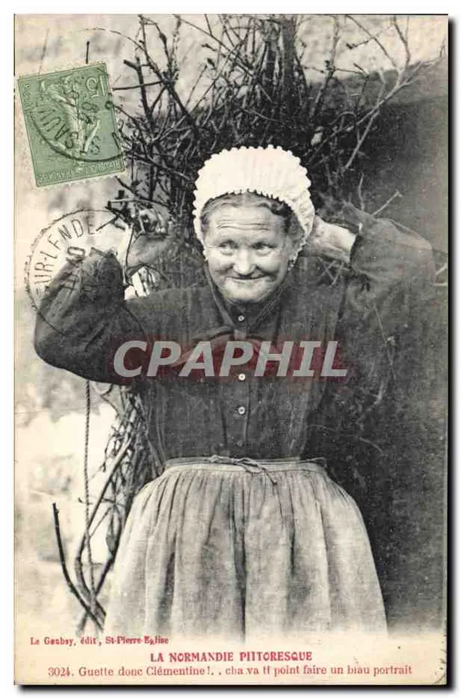 St-Pierre-Eglise, Normandia — Velha mulher sorridente carregando lenha — Le Geobay, editor St-Pierre-Eglise, n° 3024 - Frente