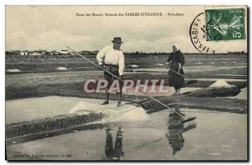 In den Salzmooren von SABLES-D'OLONNE - Salzwerker — Edition Naurelles Galeries - Nr. 223 - Vorderseite