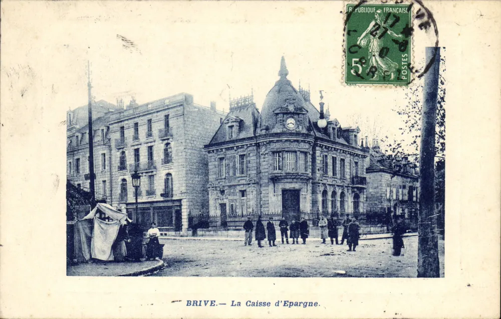 Brive-la-Gaillarde — A Caixa de Economia — editor Nonvilles Galeries, n° não visível - Frente