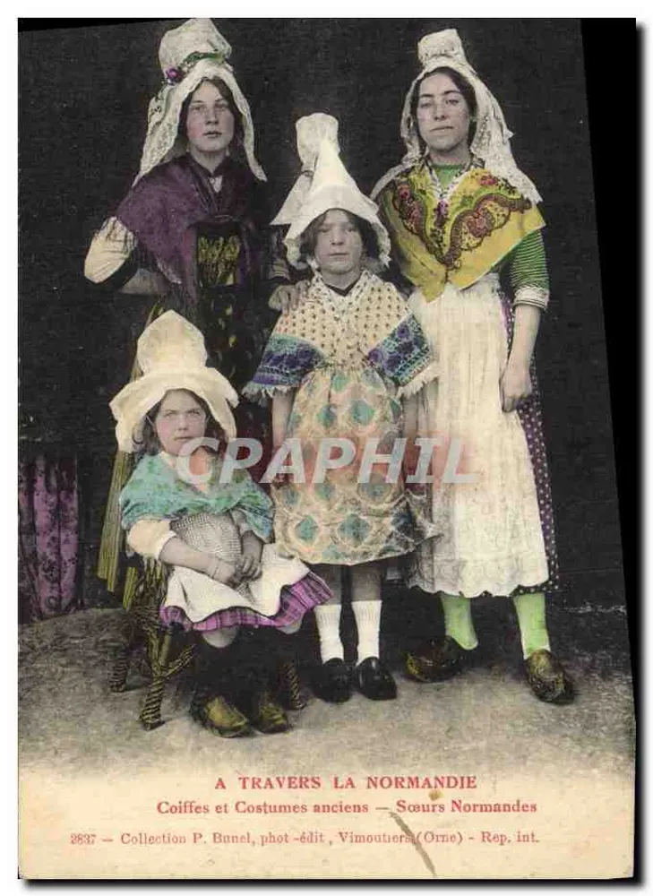 Irmãs Normandas — Lenços e Trajes Antigos — Coleção P. Bunel, fot.-edit., Vimoutiers (Orne) - Rep. int. n° 2837 - Frente
