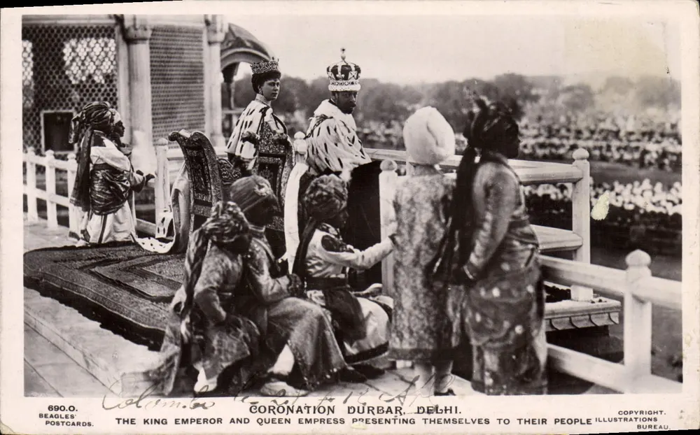 Krönungs-Durbar, Delhi — Der Kaiser und die Kaiserin präsentieren sich ihrem Volk — Beagles' Postcards n°690.O - Vorderseite