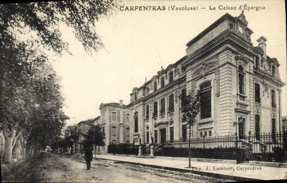 Carpentras (Vaucluse) — A Caixa de Economia — Imp. J. Lambert, Carpentras - Frente