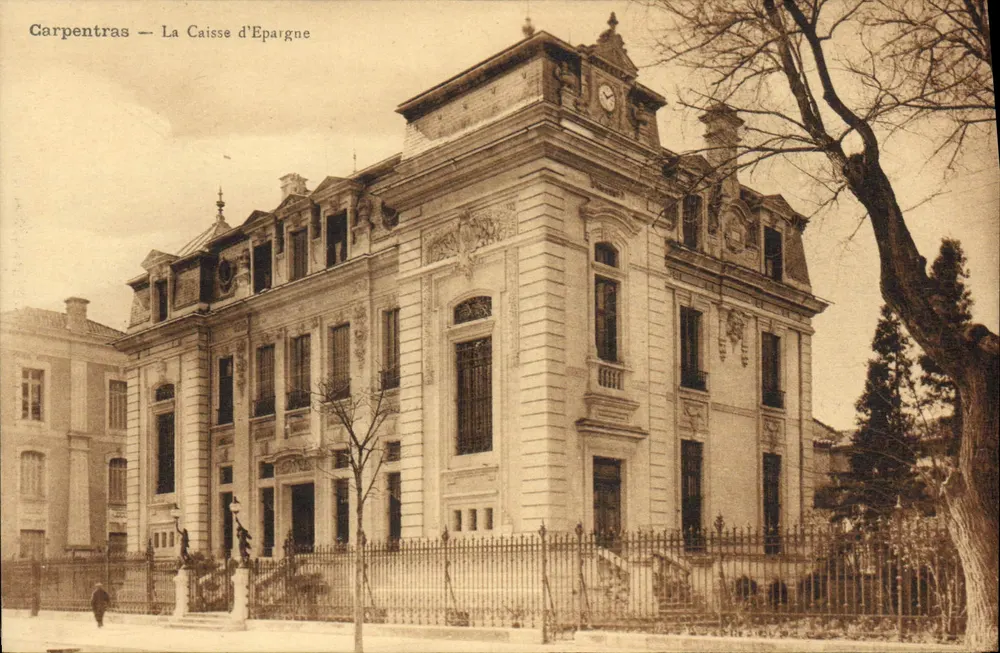 Carpentras — A Caixa de Economia — Editor Lambert, H. Bassitou, 428 - Frente