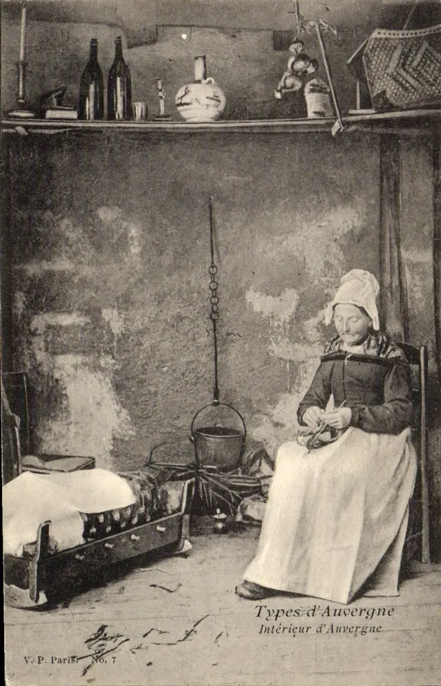 Interior de Auvergne — Tipos de Auvergne — V.P. Paris No. 7 - Frente