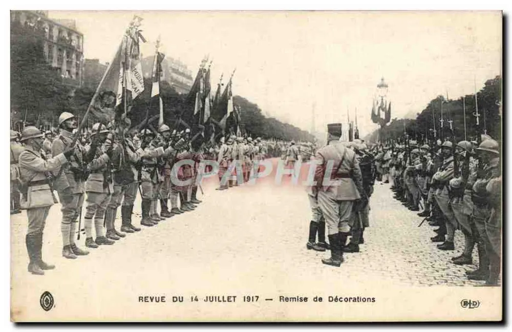 Revue vom 14. Juli 1917 — Verleihung von Orden — B.D. (Boulevard de Strasbourg, Paris) - Vorderseite