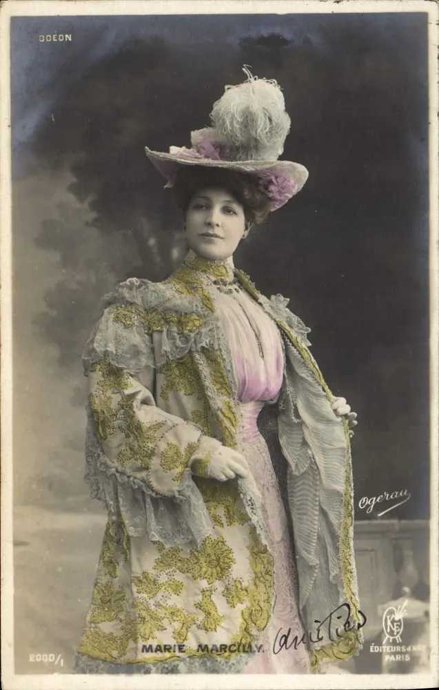 Marie Marcilly — Retrato da comediante — Éditeurs d'Art Paris, n° 8000/1 - Frente