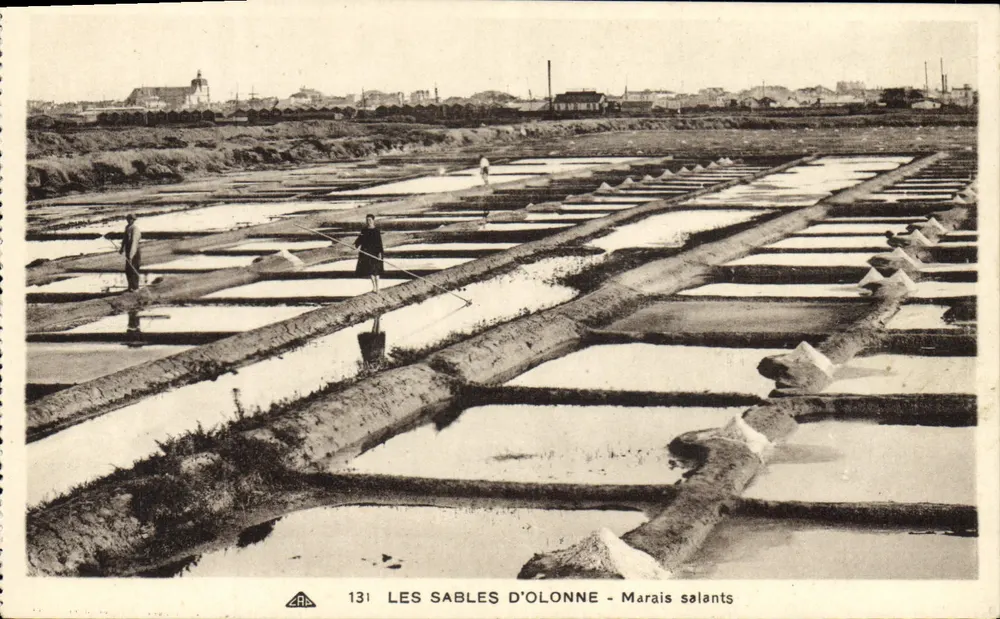 Les Sables d'Olonne - Marais salants — Bilhete postal antigo n°131, editor Bilhete postal antigo dos Arts Photomécaniques - Frente
