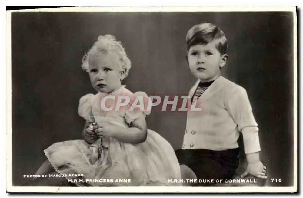 H.R.H. Prinzessin Anne und H.R.H. der Herzog von Cornwall — Fotos von Marcus Adams, Nr. 716 - Vorderseite