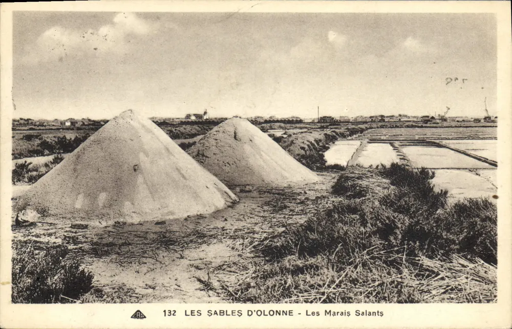 Les Sables d'Olonne — Les Marais Salants — CH des Arts Photographiques, n°132 - Frente