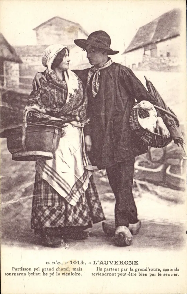 Casal em traje tradicional — L'Auvergne — G.D'O. n°1014 - Frente