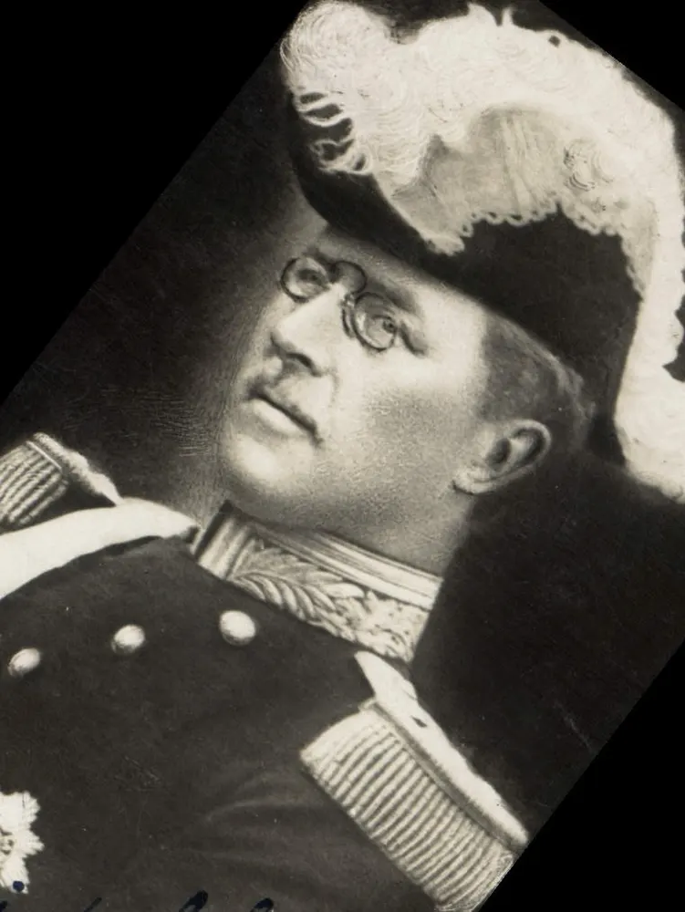 Portrait d'un officier en uniforme — éditeur non visible sur la carte - Frente