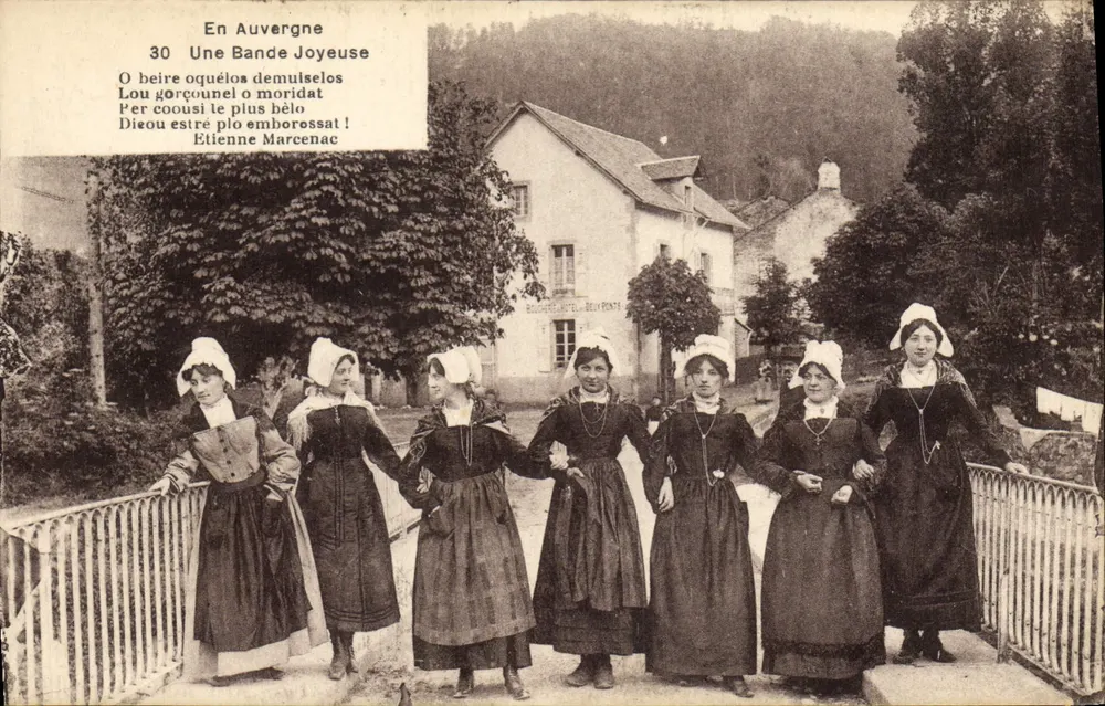 Na Auvergne — Uma Banda Alegre — Edição B. Laborilac - Frente