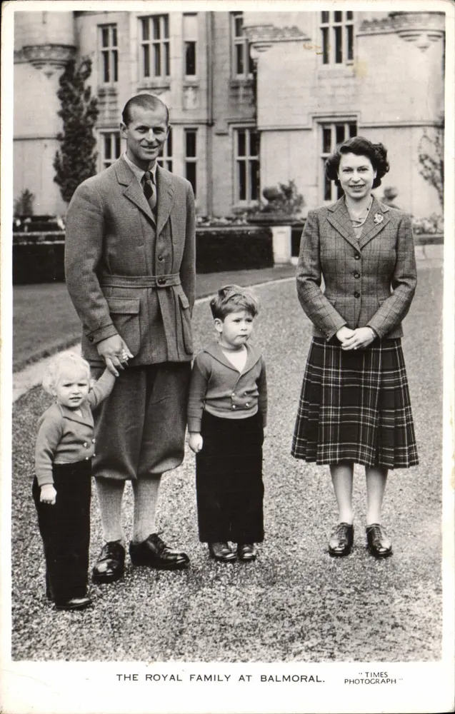 Die königliche Familie in Balmoral — Times Photograph — Nr. 13 - Vorderseite