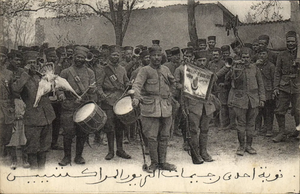 Marsch eines Tirailleurs-Regiments — Anamalat-D'oudjol, 1909 — unbekannter Verleger - Vorderseite