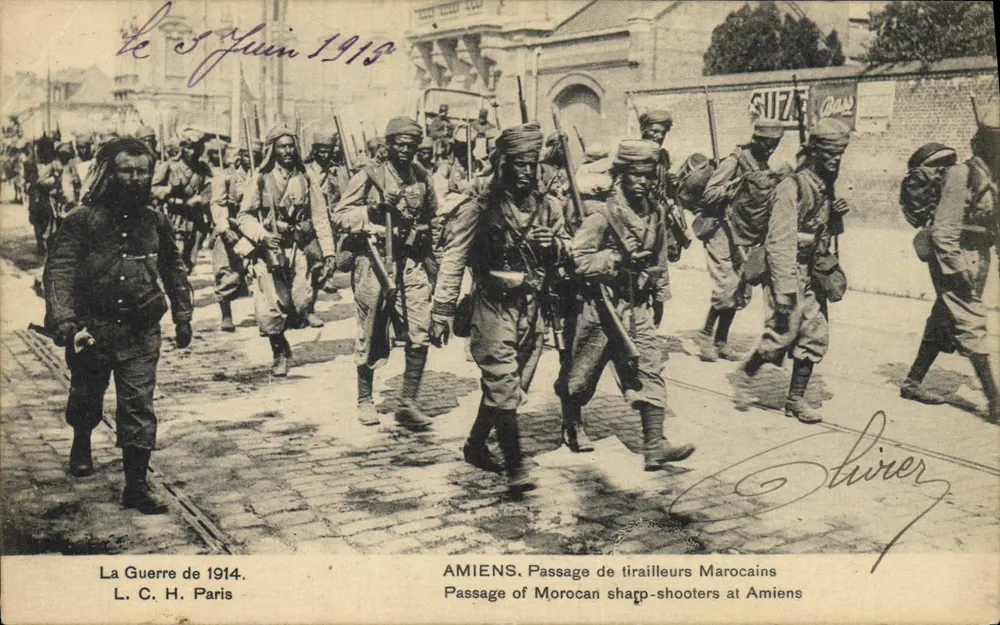 Amiens — Passage der marokkanischen Schützen — L. C. H. Paris - Vorderseite