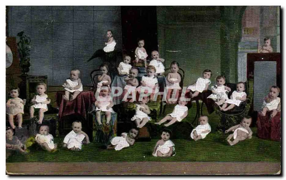 Gruppe von Babys — Studiofoto — Verlag C. Paphul, Serie A - Vorderseite