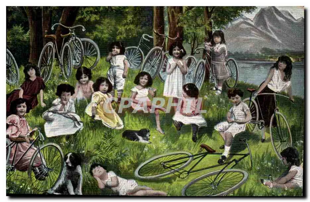 Enfants jouant avec des vélos — scène de parc — éditeur anonyme - Vorderseite
