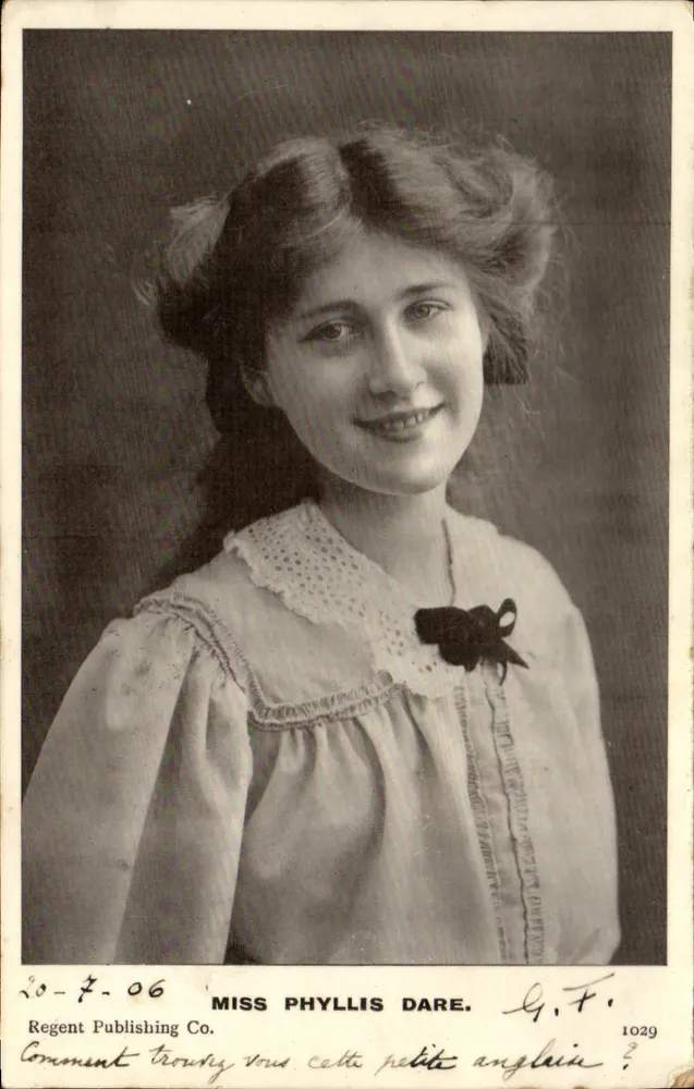 Miss Phyllis Dare — Retrato de uma jovem mulher — Regent Publishing Co. n°1029 - Frente