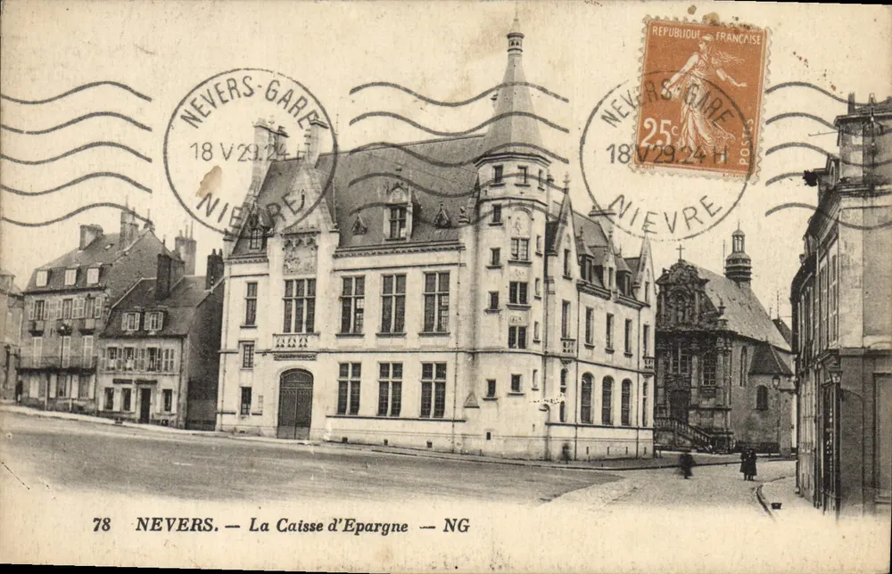 Nevers — A Caixa de Economia — NG - Frente