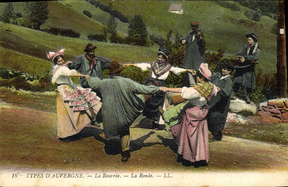 Auvergne — A Bourrée — A Ronde — LL. - Frente