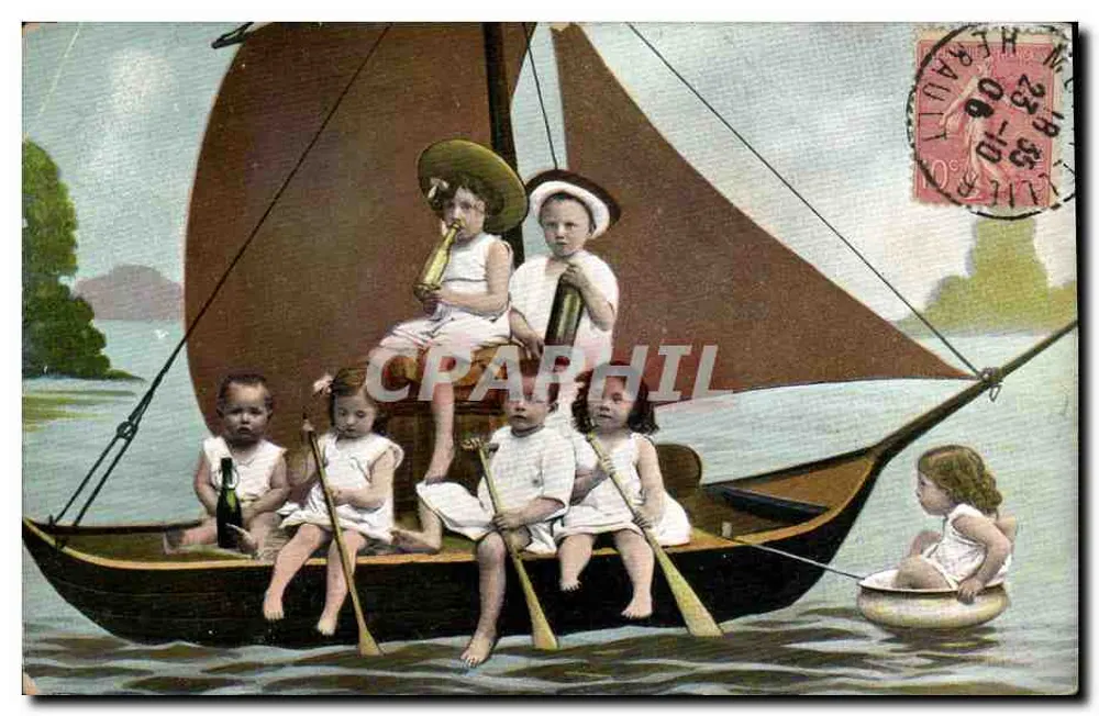 Kinder in einem Segelboot — Urlaubsszene — unbekannter Verlag - Vorderseite