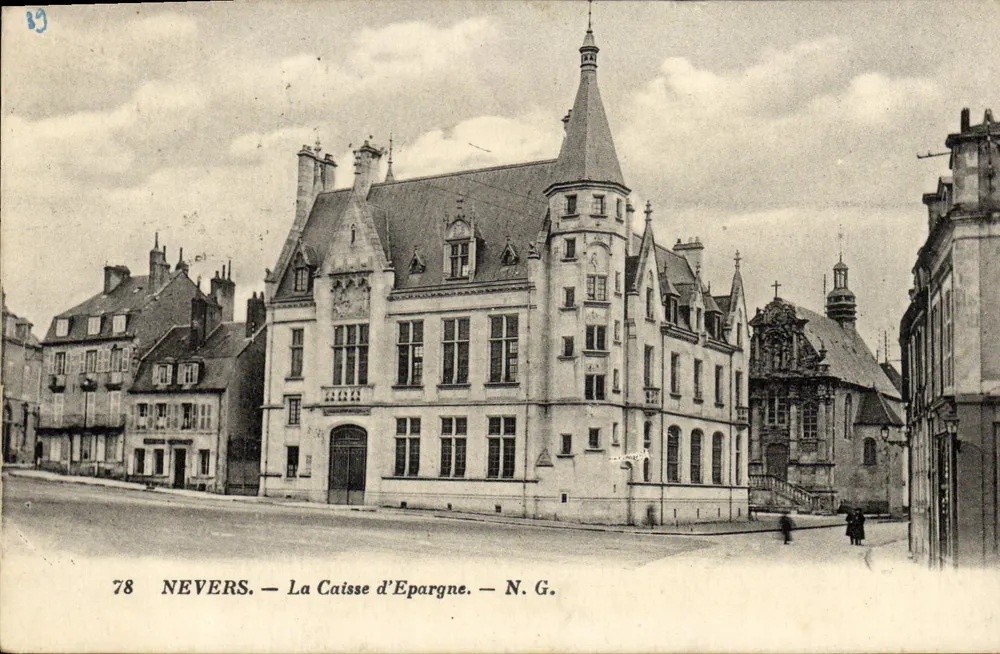 Nevers — A Caixa de Economia — N.G. - Frente