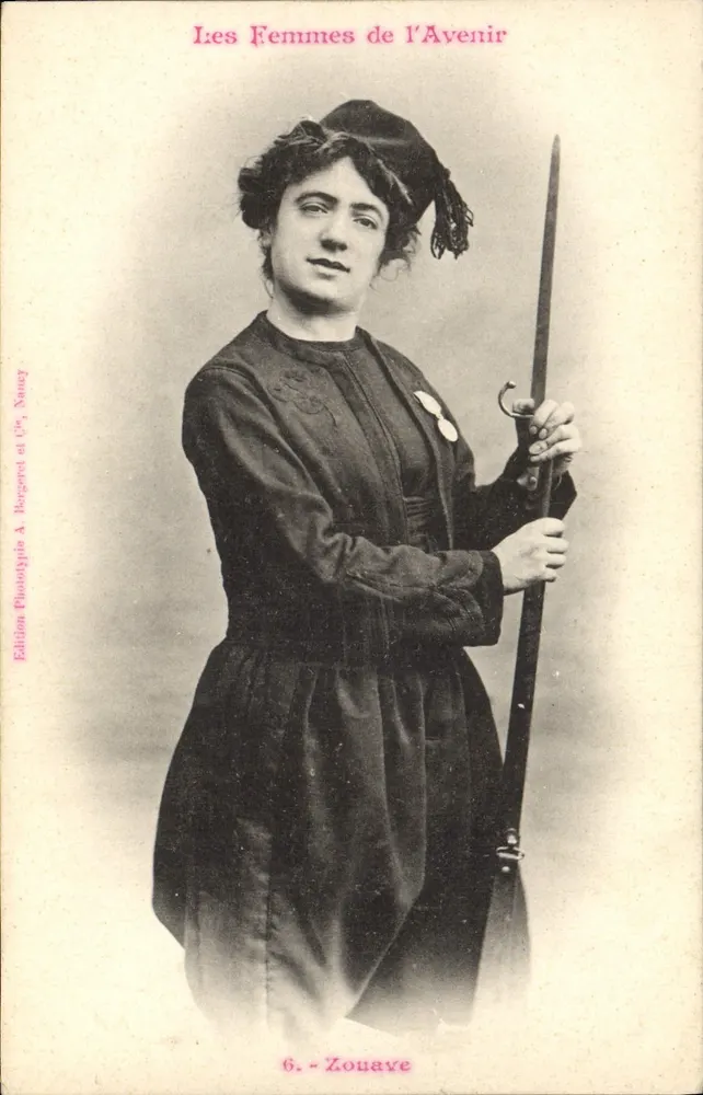 Frau in Zouave-Uniform — Die Frauen der Zukunft — Phototypie-Ausgabe A. Bargeret et Cie, Nancy - Vorderseite