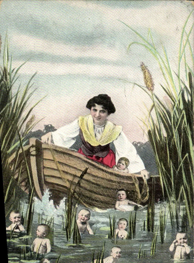 Frau mit Kindern in einem Boot — Baden-Szene unter Schilf — Verlag nicht sichtbar - Vorderseite
