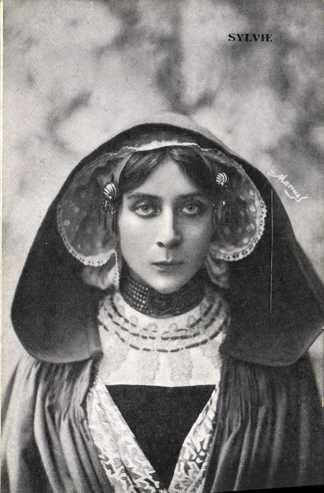 Sylvie — Portrait einer Frau in historischem Kleid — Verlag: Nannus - Vorderseite