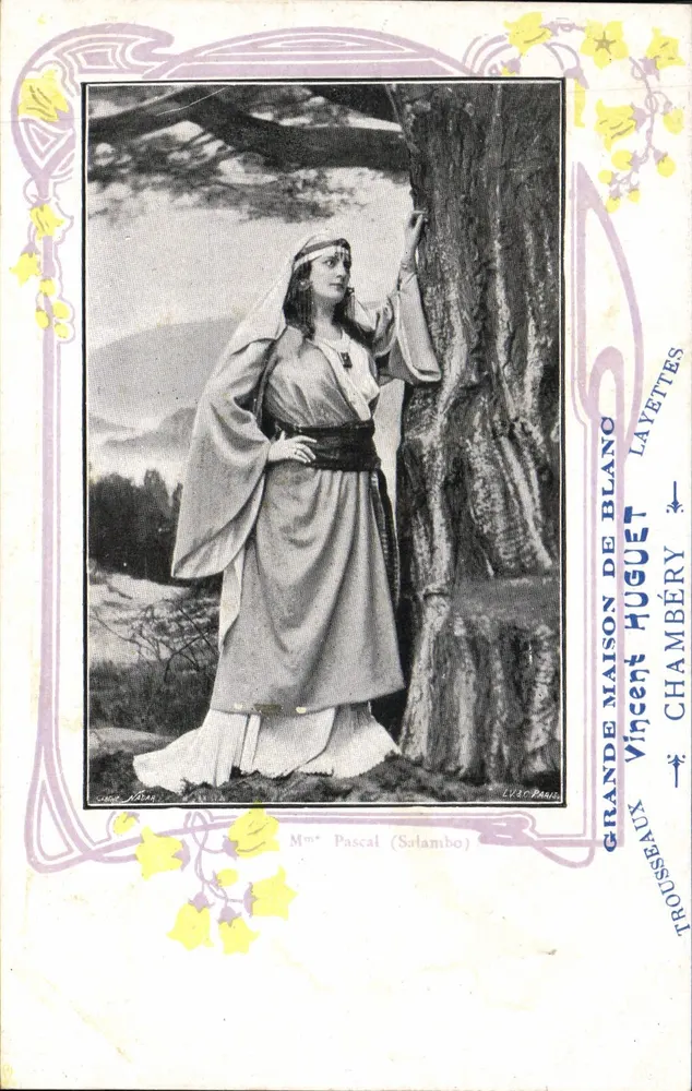 Frau Pascal (Salambo) — Theater Szene — Grande Maison de Blanc, Vincent Huguet, Trousseaux-Chambéry - Vorderseite