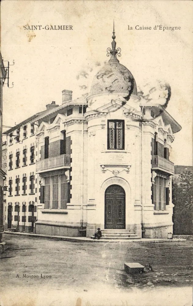 Saint-Galmier — a Caixa de Economia — A. Mouton Lyon - Frente