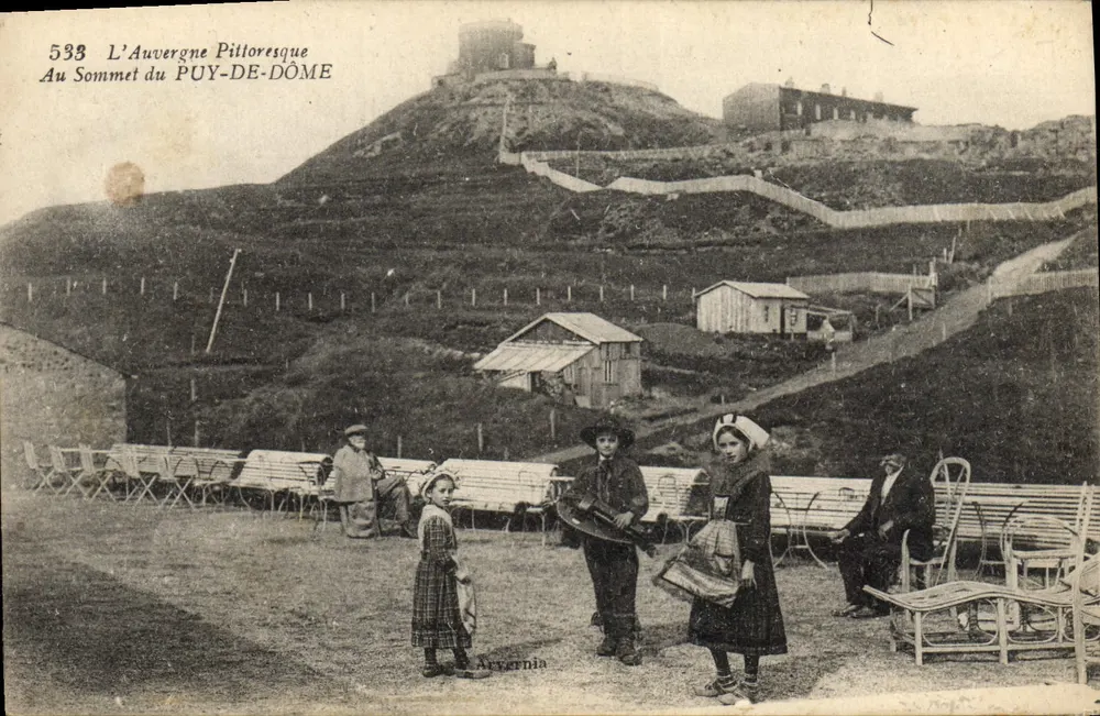 Pittoreske Auvergne — Auf dem Gipfel des PUY-DE-DÔME — Verlag L'Avèrnia, n° 533 - Vorderseite