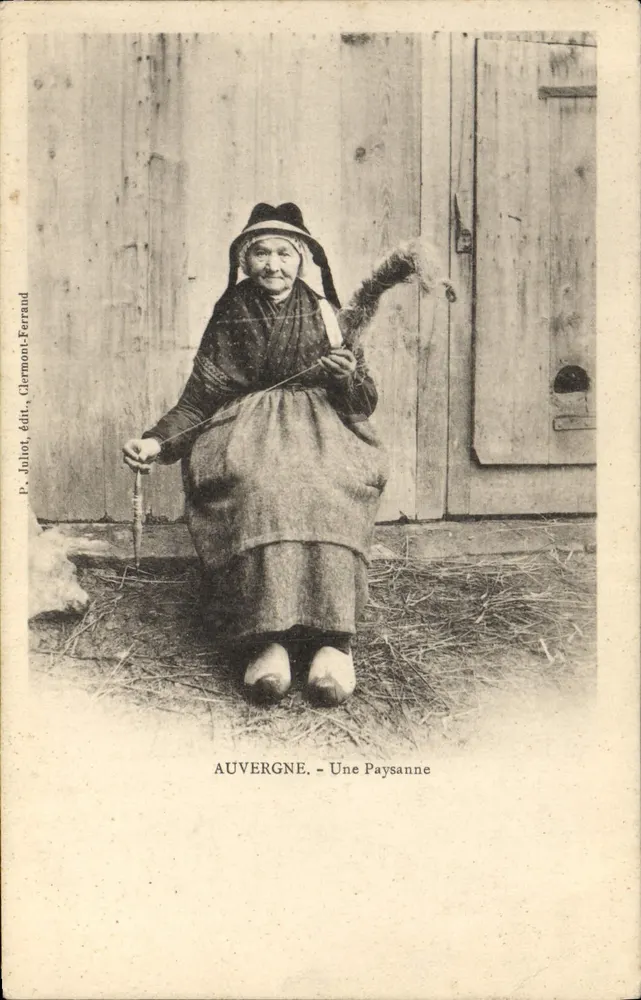 Auvergne - Uma Camponesa — P. Juliot, editor Clermont-Ferraud - Frente