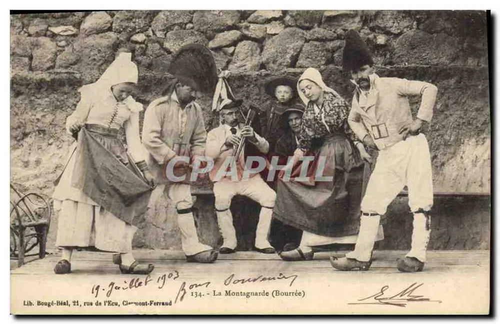 A Montagnarde (Bourrée) — dançarinos em traje tradicional — Lib. Bougé-Béal, 21, rue de l’Ecu, Clermont-Ferrand, n°134 - Frente