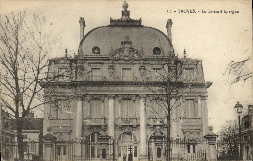 Troyes - A Caixa de Poupança — editor desconhecido, n° 31 - Frente