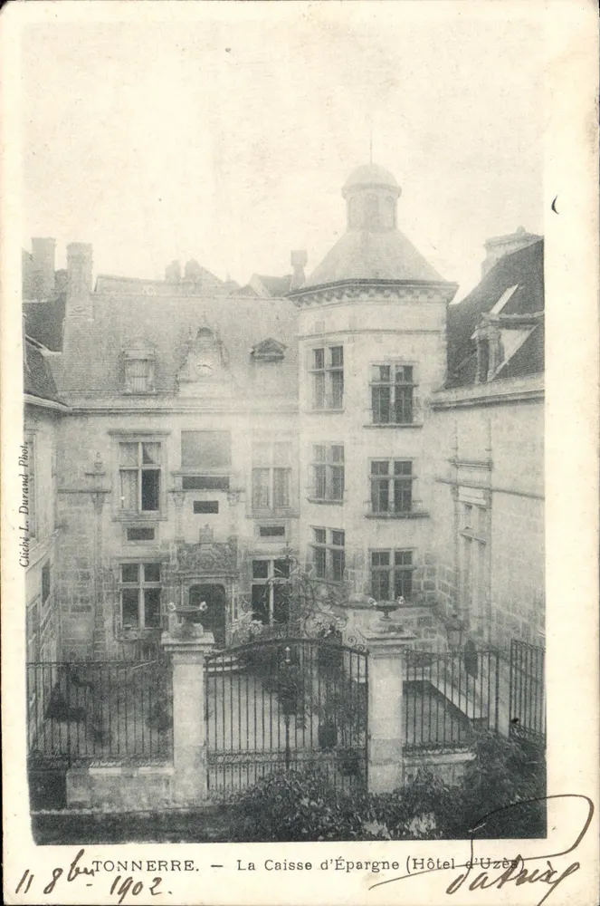 Tonnerre — Die Sparkasse (Hôtel d'Uzéa) — Foto von L. Durand - Vorderseite