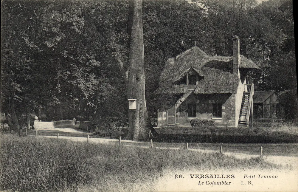 Versailles — Petit Trianon — Le Colombier — L.R. - Vorderseite