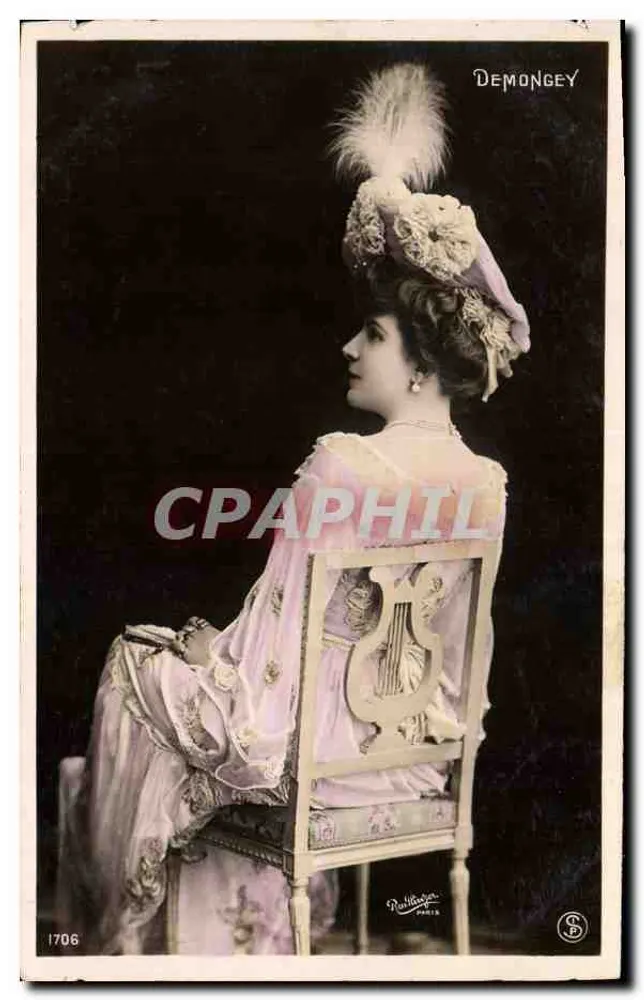 Mulher em vestido rosa e chapéu de penas — Demongeey, Paris — n° 1706 - Frente