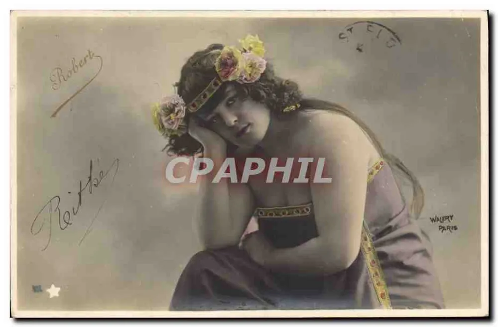 Femme en robe antique — scène de studio — éditeur WALEY PARIS - Frente