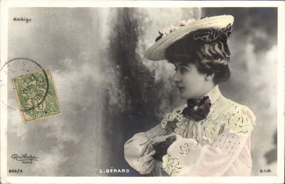 Junge Frau in Hut mit Blumen — L. GÉRARD — S.I.P. Paris - Vorderseite