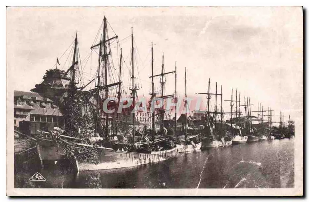 Saint-Malo — Die Terreneuvas am Hafen — G. A. P. Strasbourg - Vorderseite
